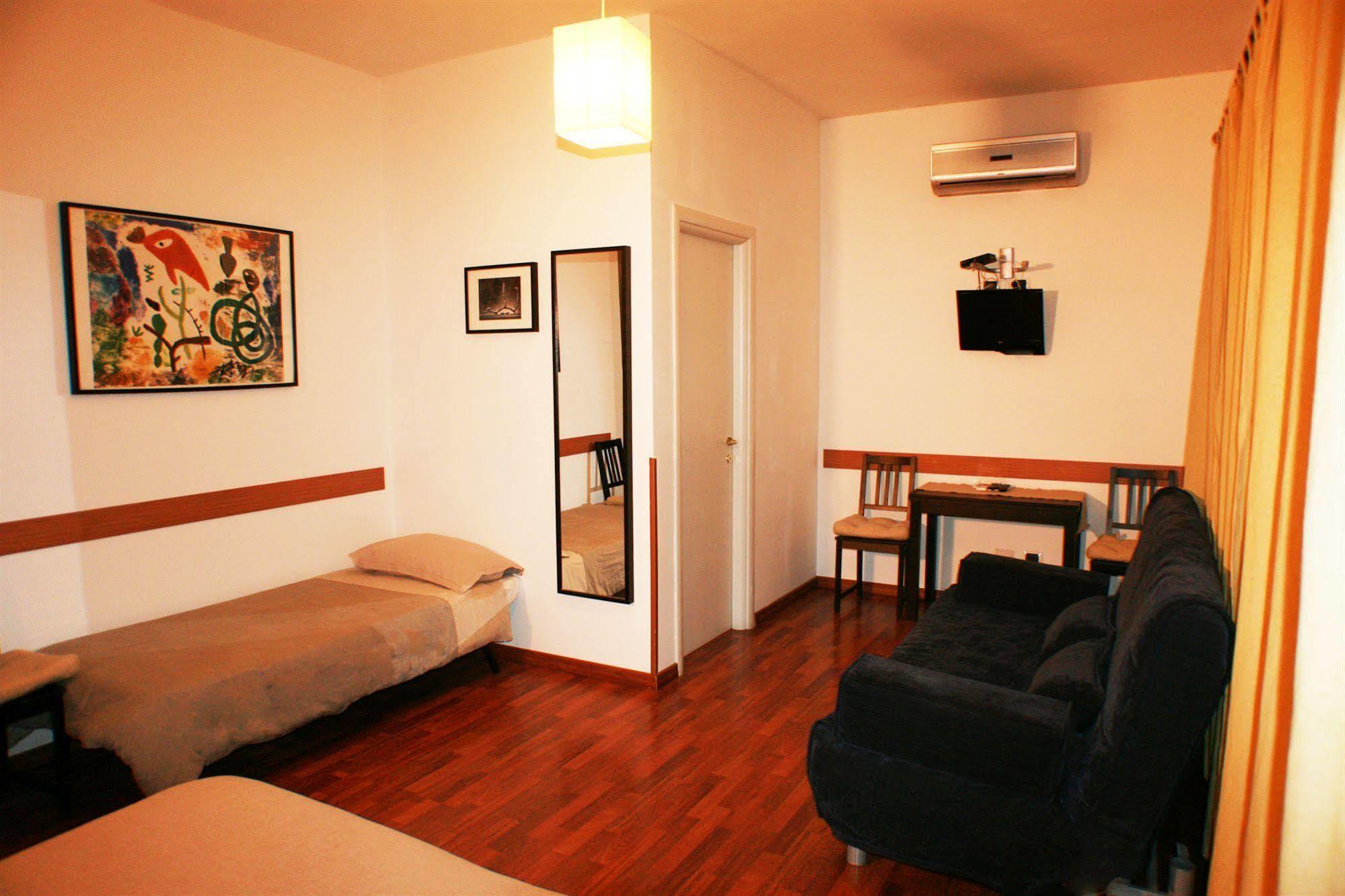 Lt Rooms Rome Bagian luar foto