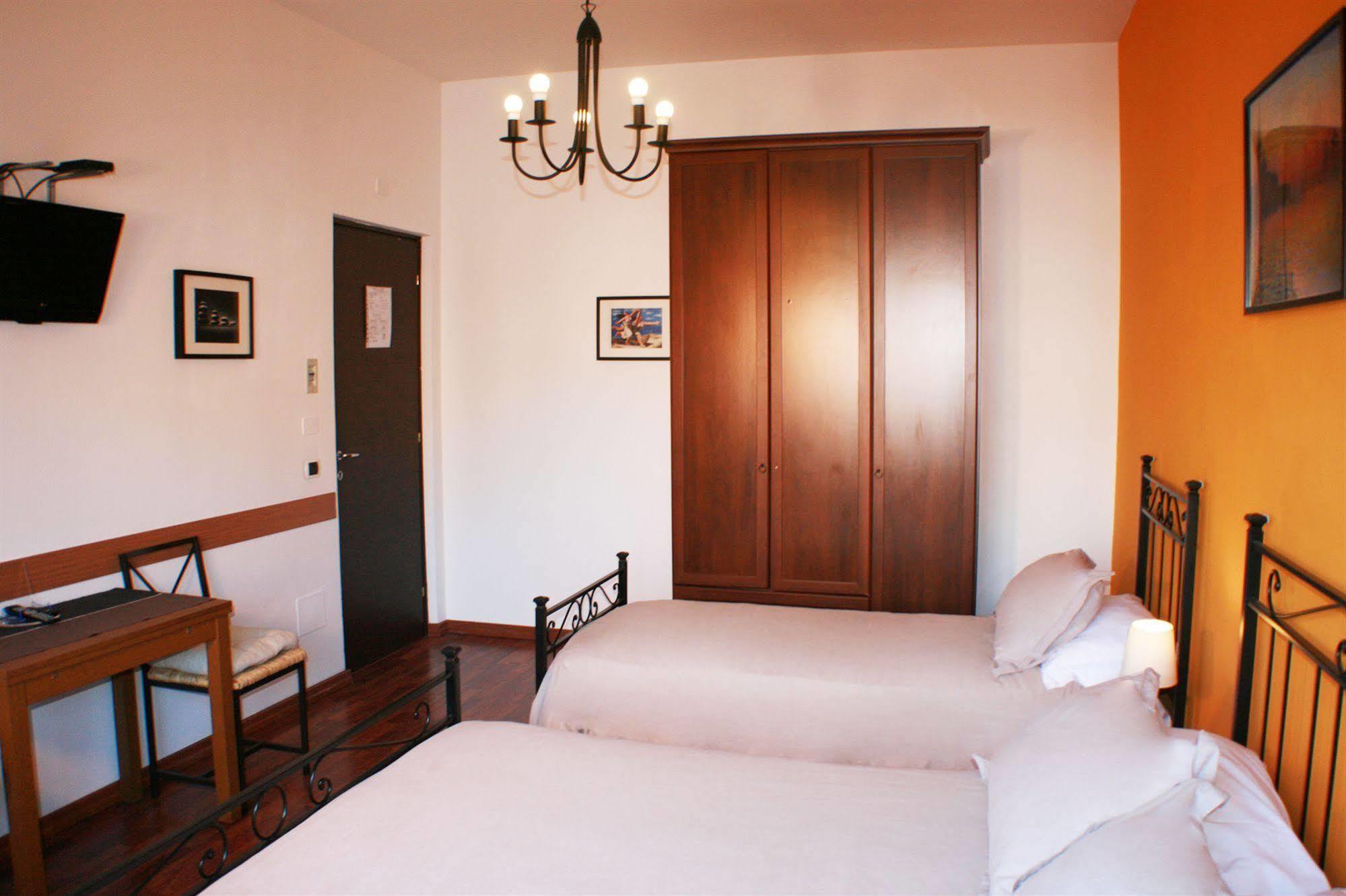 Lt Rooms Rome Bagian luar foto